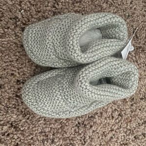 Gray crochet baby booties